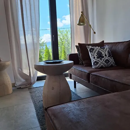 Ponad Gorami シャレー *