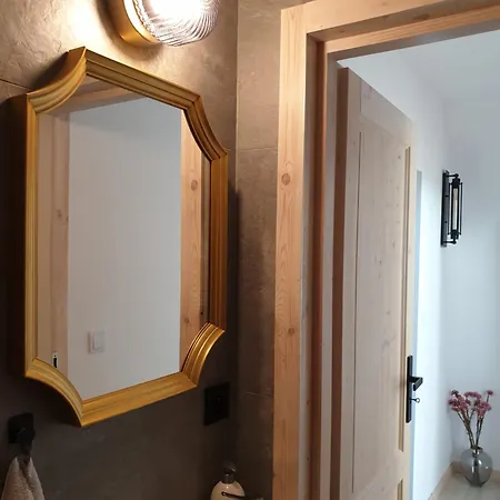 シャレー Ponad Gorami